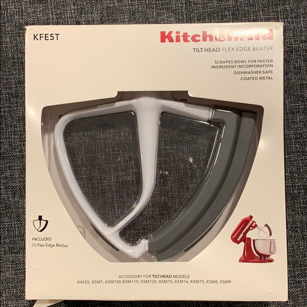 KitchenAid Tilt-head flex edge beater